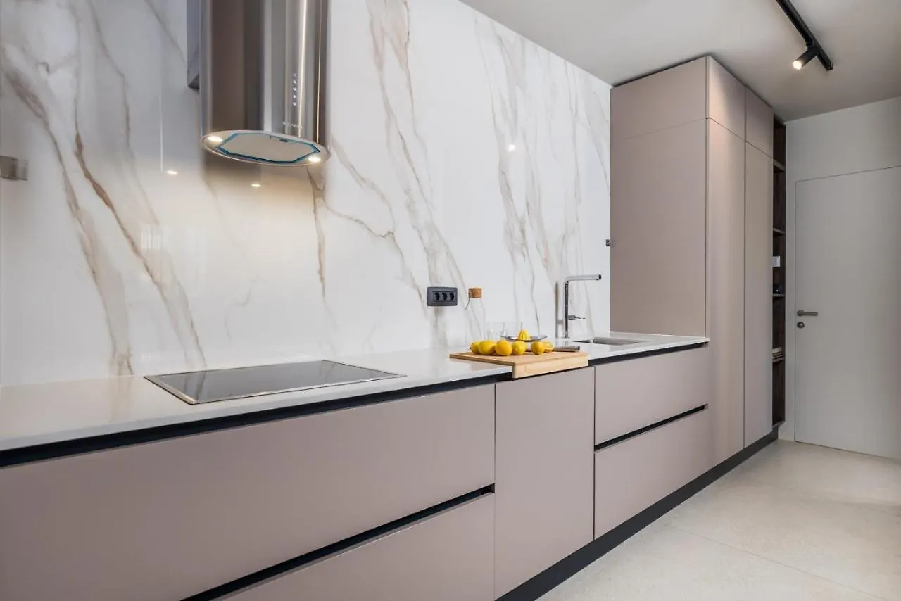 게스트하우스 4R Royal Residence Rojnic In 로비니 크로아티아